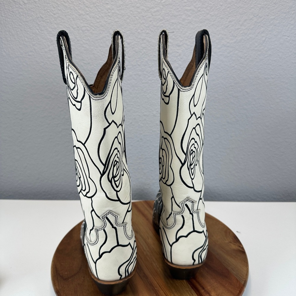 Olivia Bennett by Twisted X Black White Rose Embroidered Western Boots Snip Toe - Picture 6 of 9